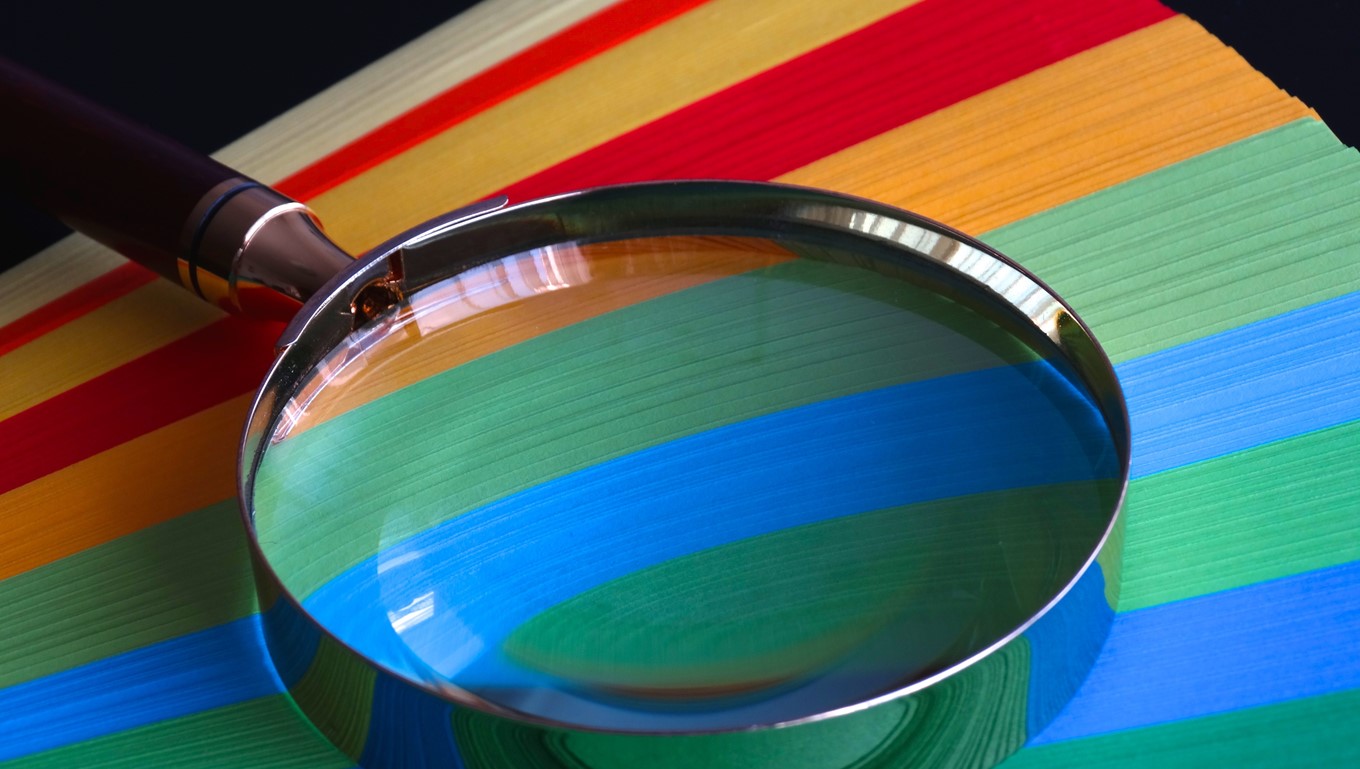 Observation using magnifying glass